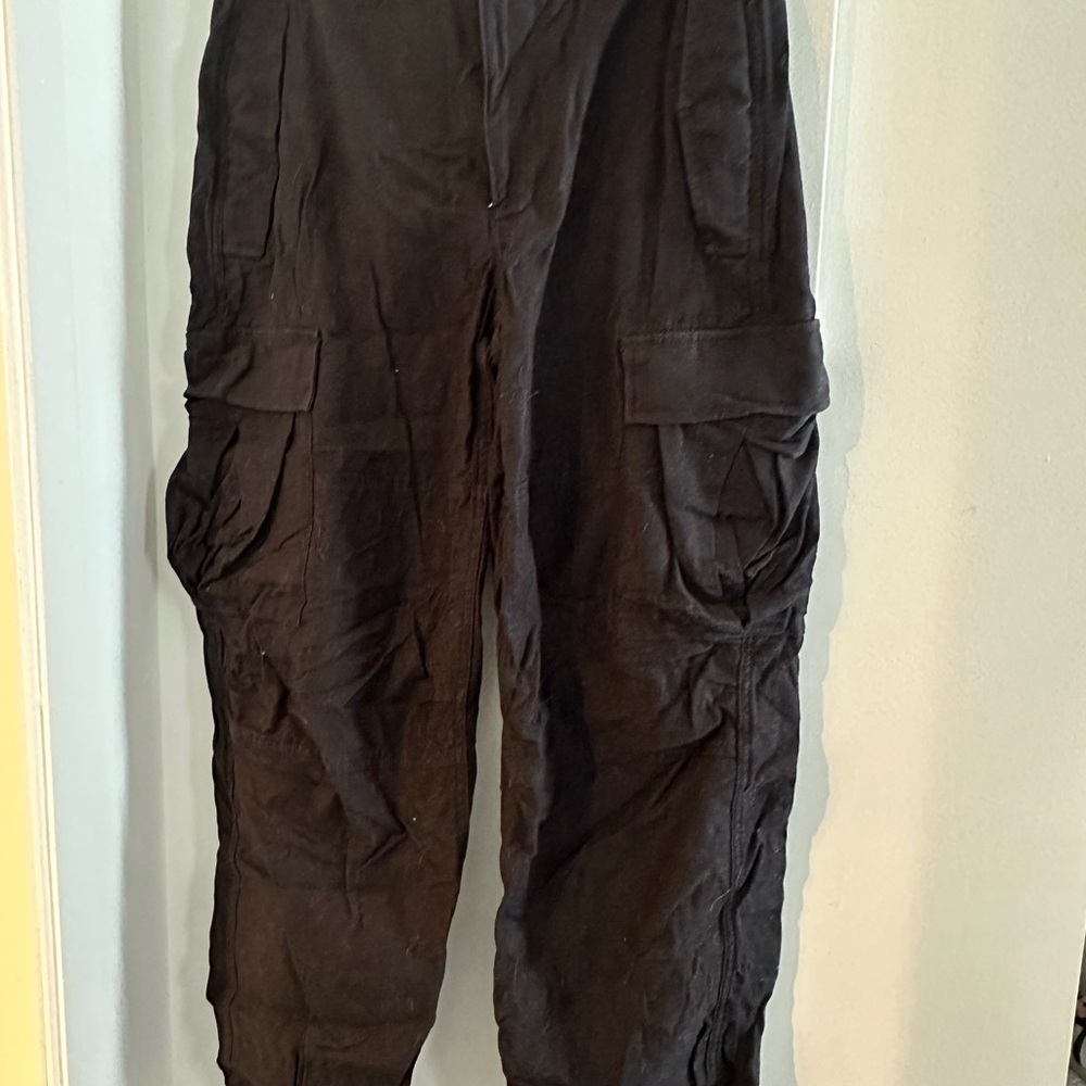 Aritzia Black Cargo Pants (tall)